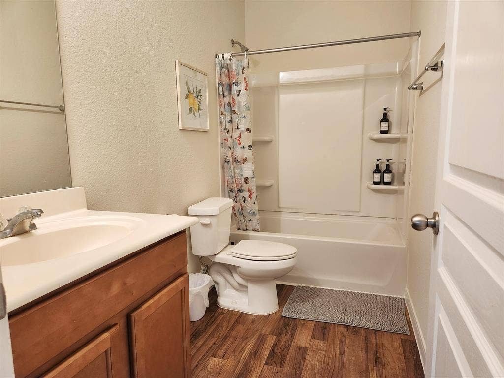 4 BR in Houston