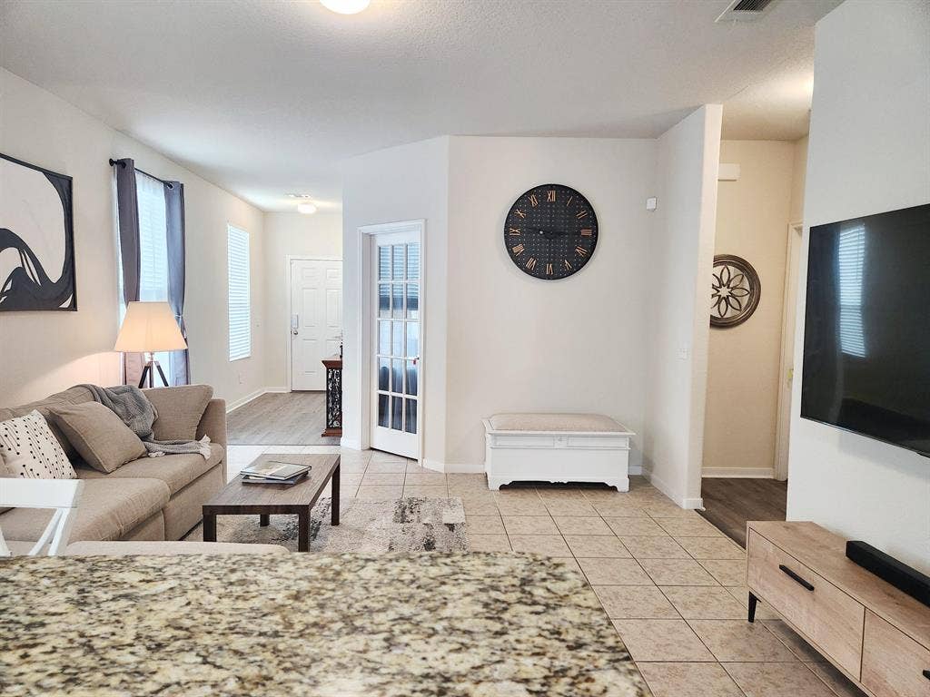 4 BR in Houston