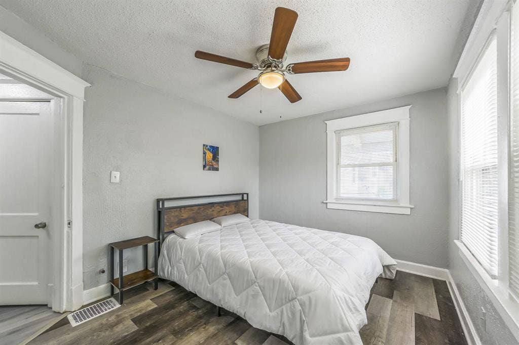 6 BR in Kansas City