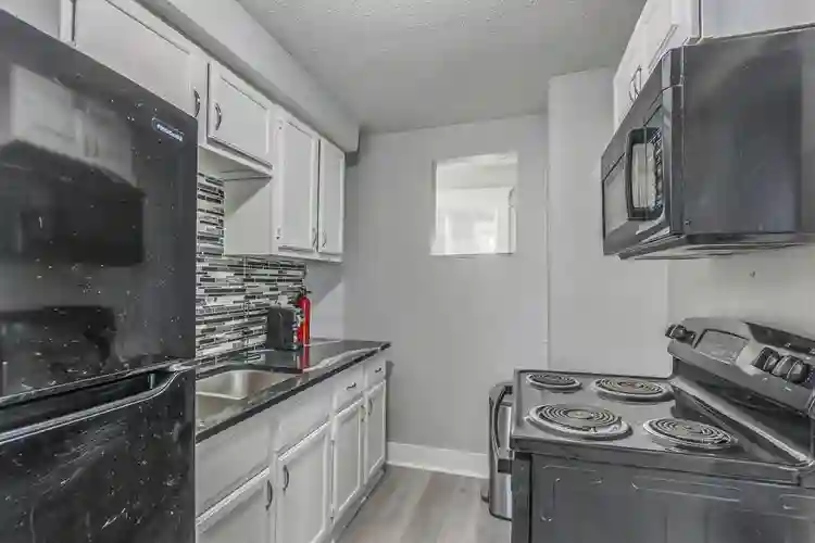 6 BR in Kansas City