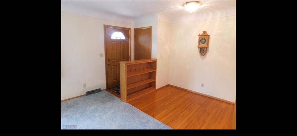 2 bedroom share space
- Priv Home