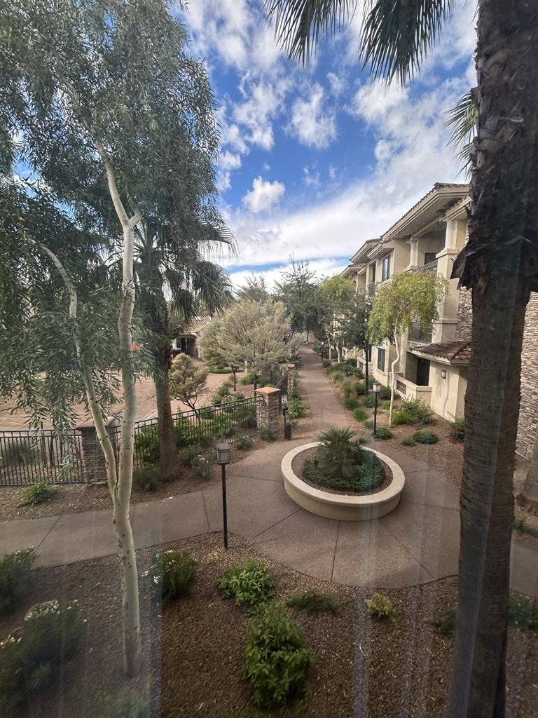 Open room in South Scottsdale