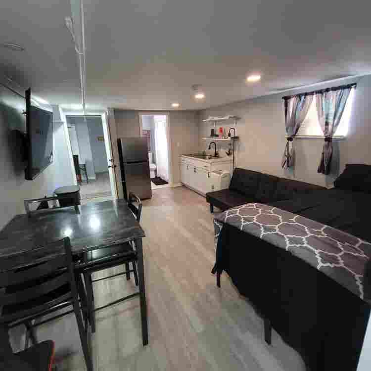 1 BR in Chicago