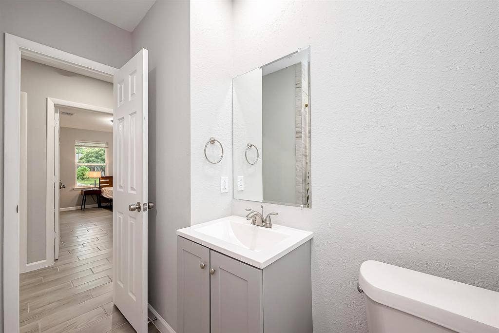 10 BR in Houston