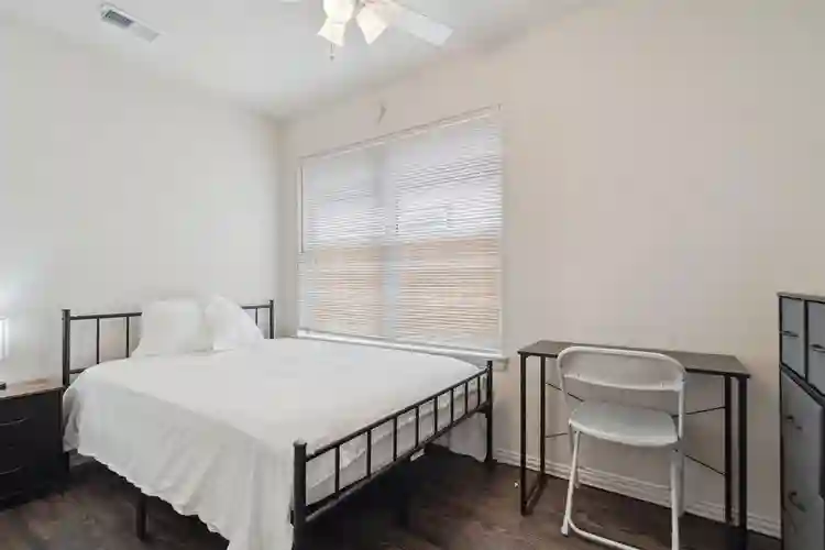 1 BR in Fort Worth