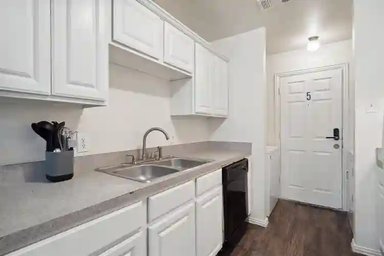 1 BR in Fort Worth
