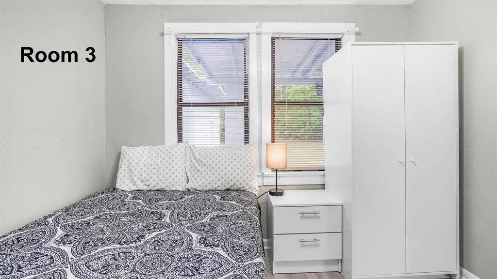 6 BR in Jacksonville