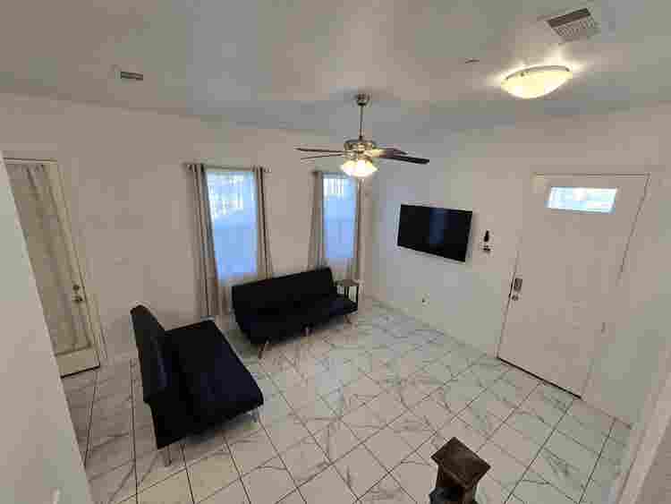 1 BR in Irving