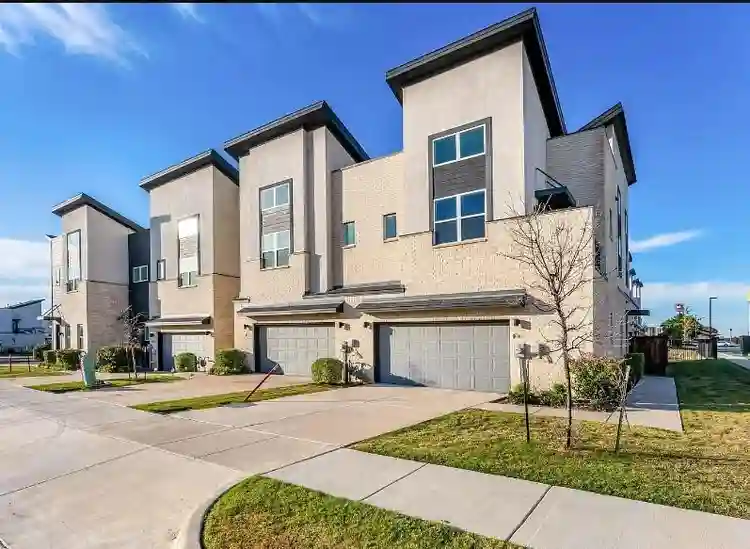 5 BR in Irving
