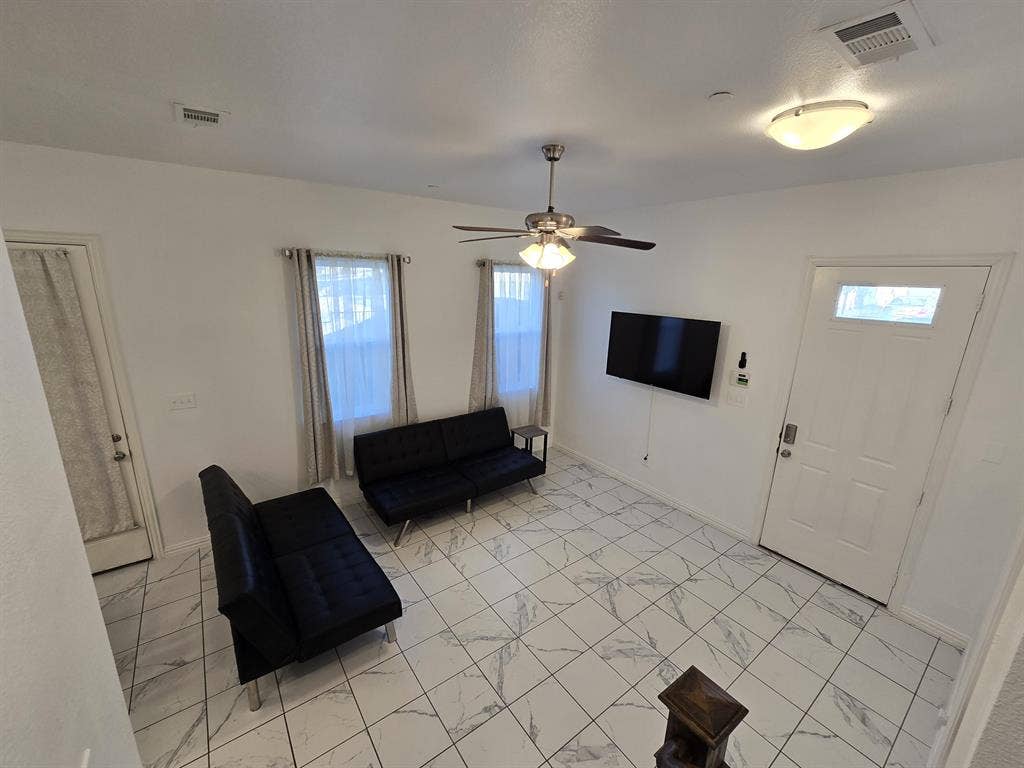 5 BR in Irving