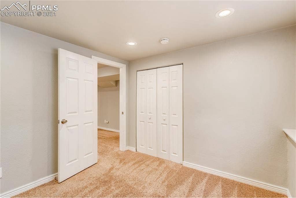 Room to rent near the military base