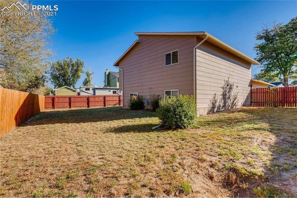 Room to rent near the military base