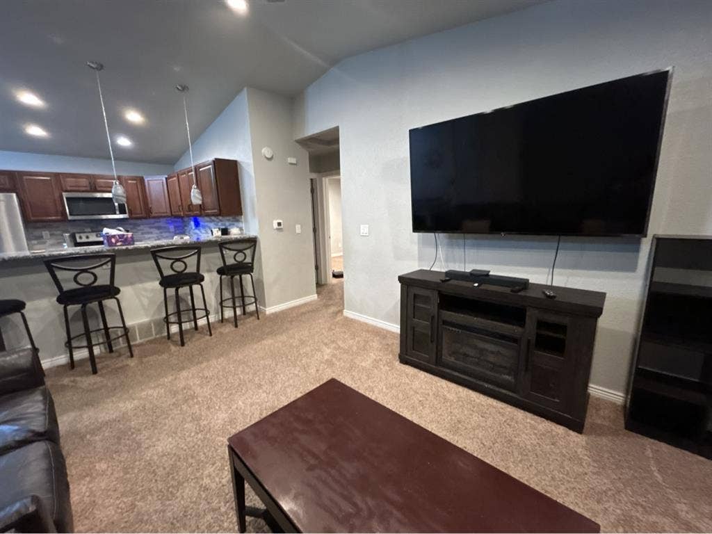 Room to rent near the military base