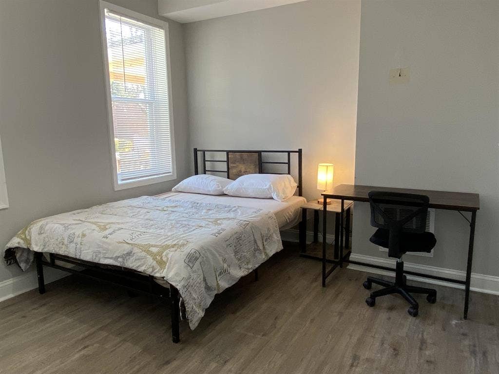 7 BR in Baltimore