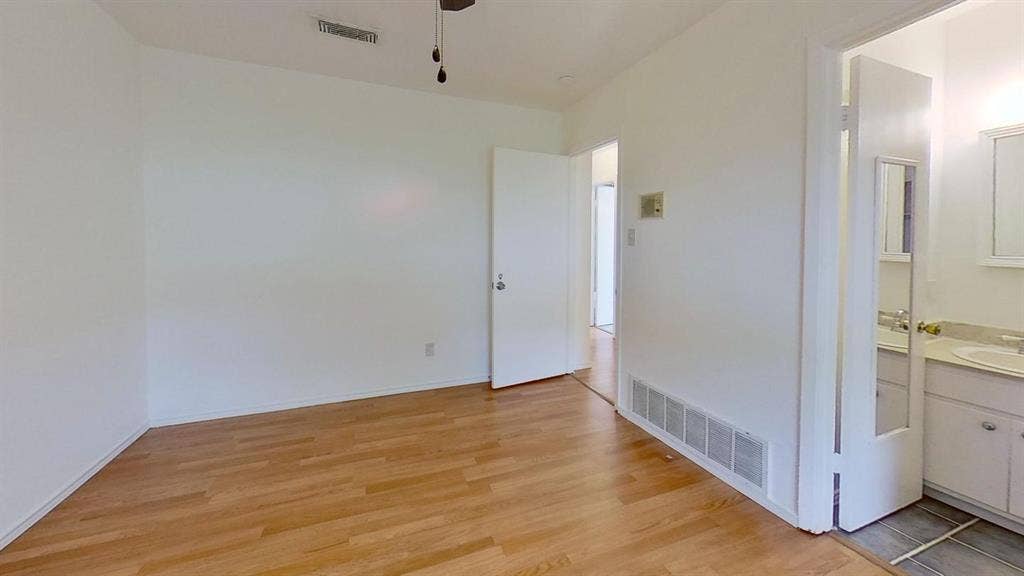1 BR in Arlington