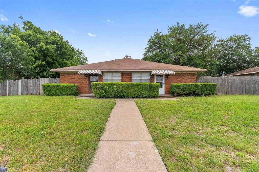 5 BR in DeSoto