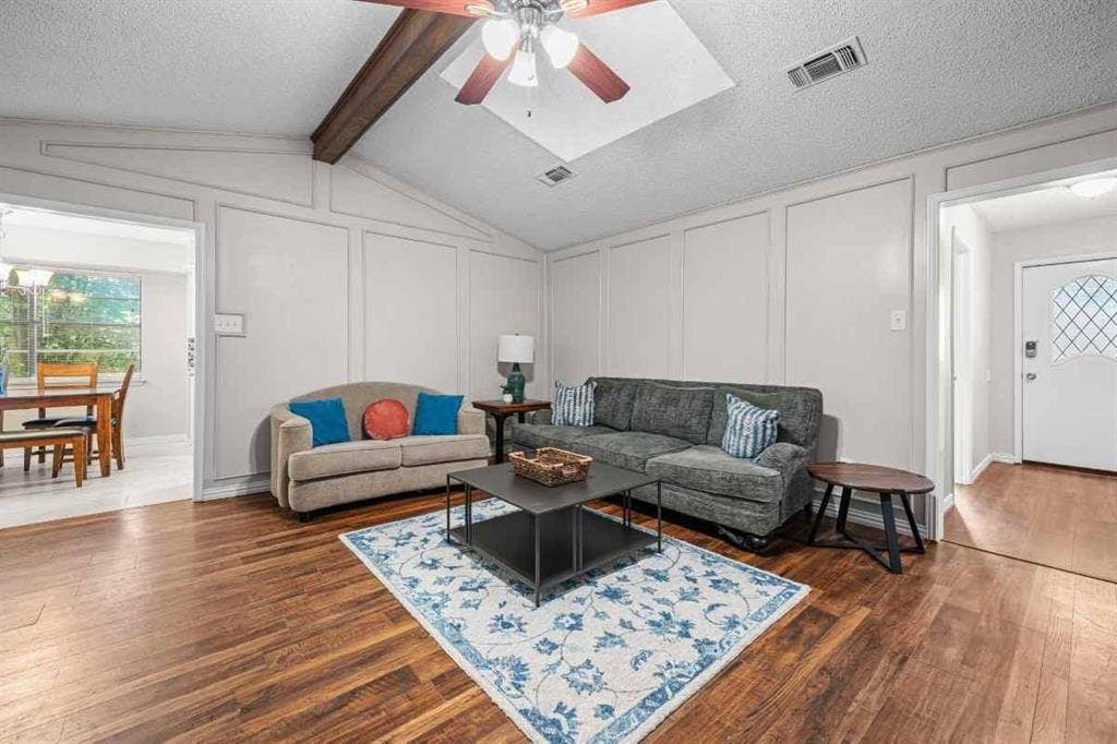 8 BR in DeSoto