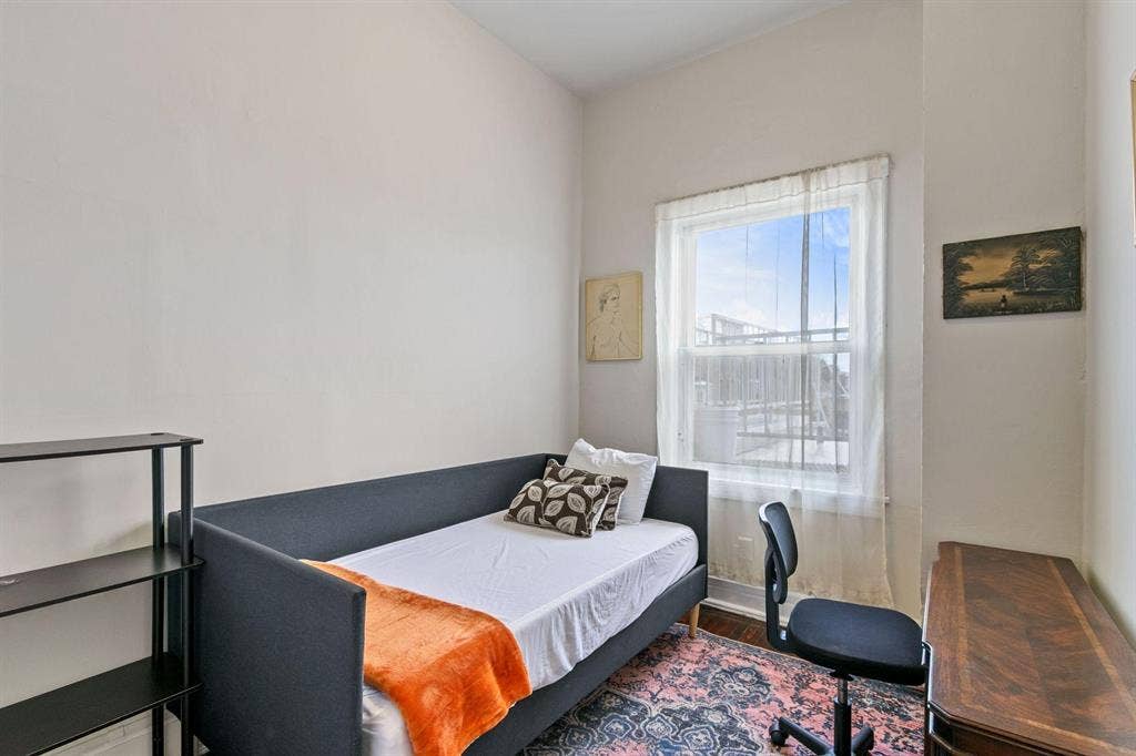9 BR in Baltimore
