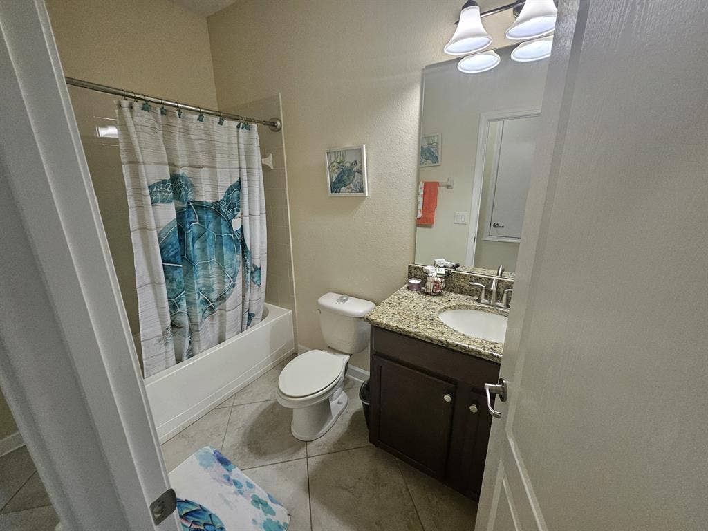 Quiet and Private Suite Near Disney