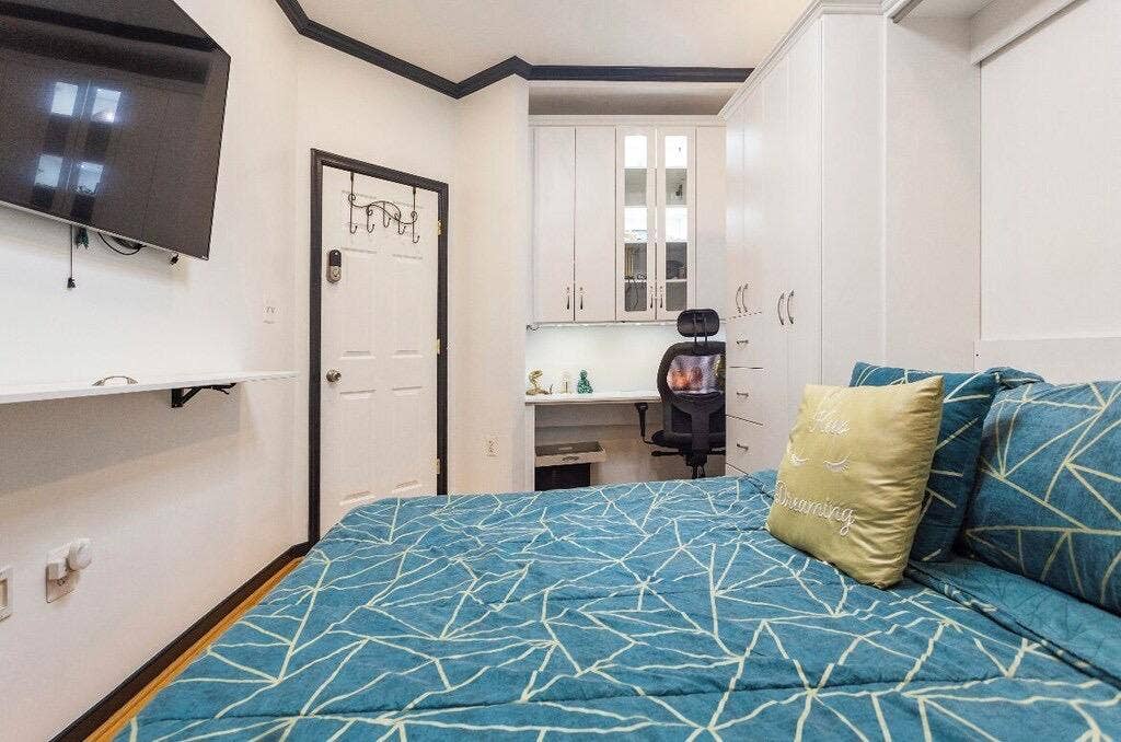 1 BR in Washington