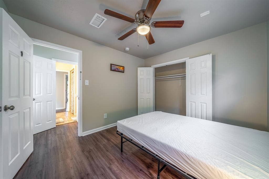 7 BR in Houston