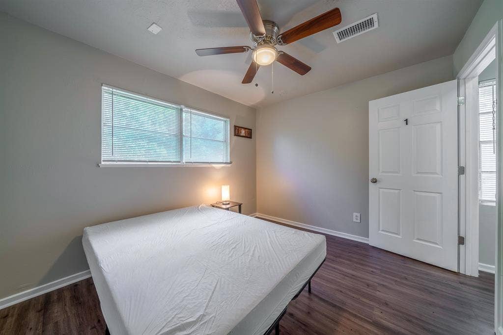 7 BR in Houston