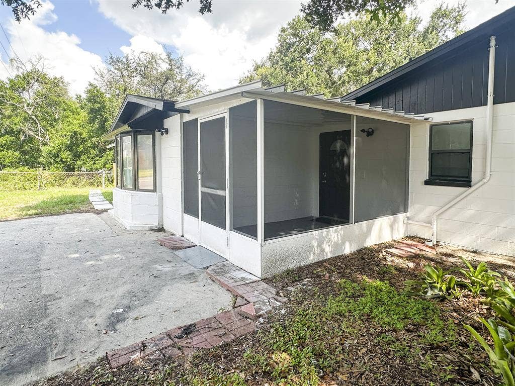 10 BR in Tampa