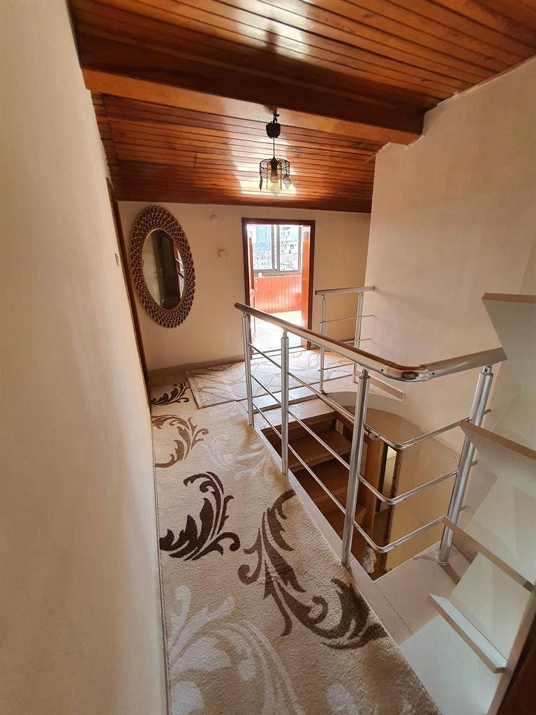 Metroya 1 dakika dublex