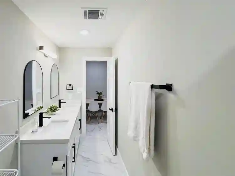 3 BR in Houston