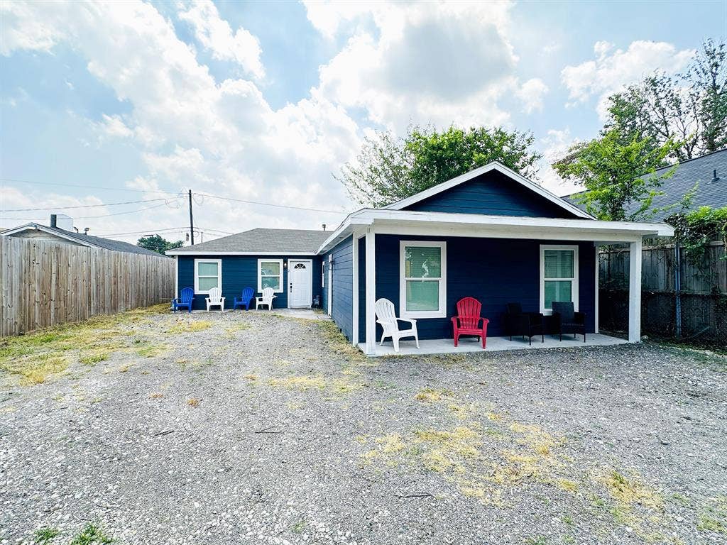 3 BR in Houston