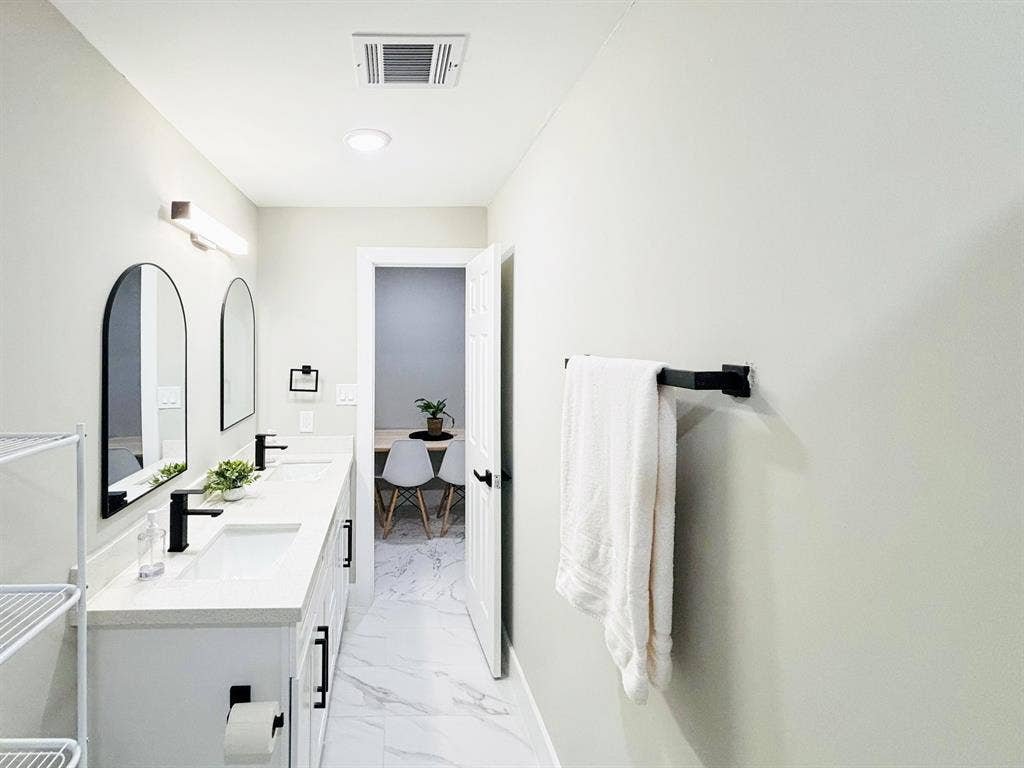3 BR in Houston