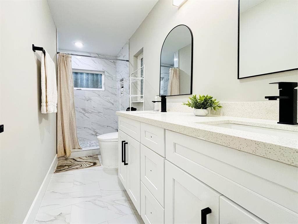 3 BR in Houston