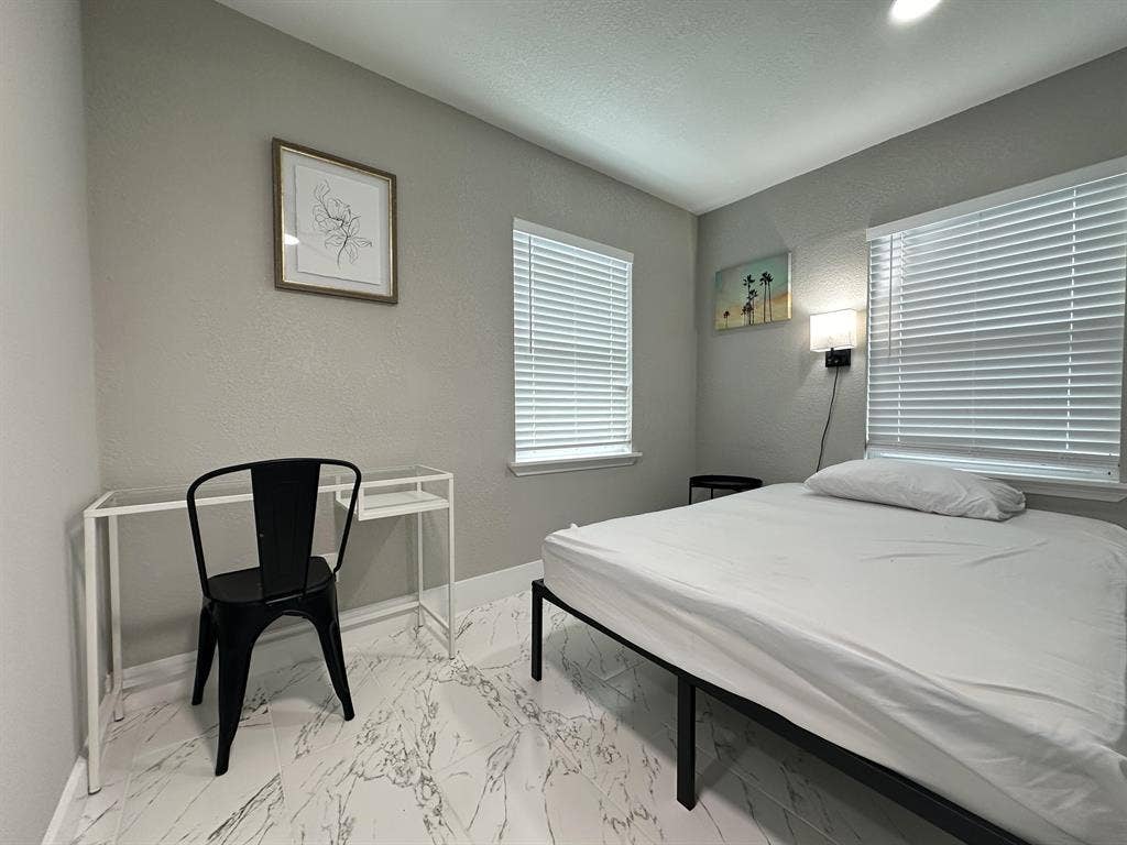 3 BR in Houston