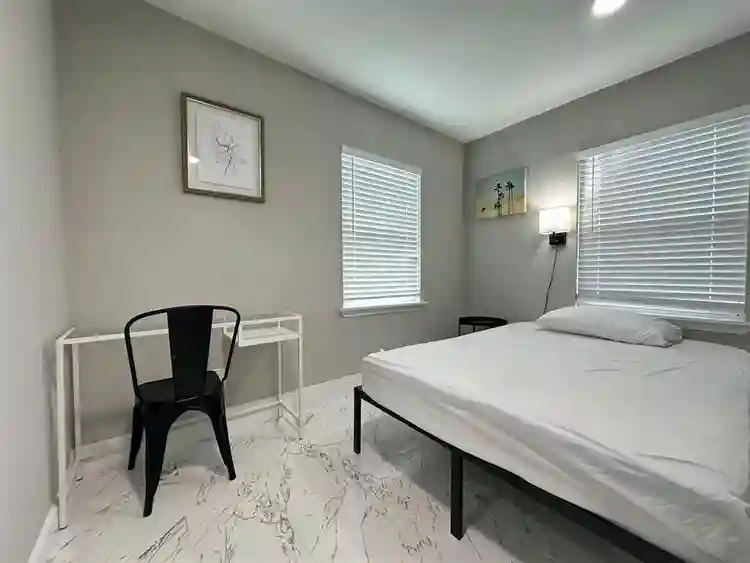 3 BR in Houston