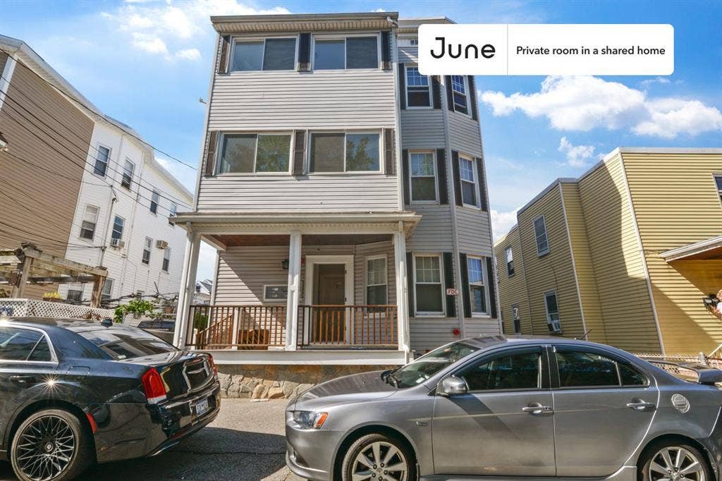 4 BR in Boston