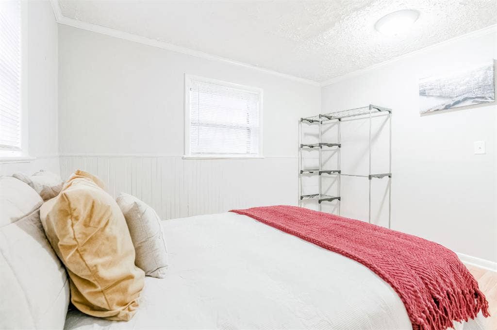 6 BR in Decatur