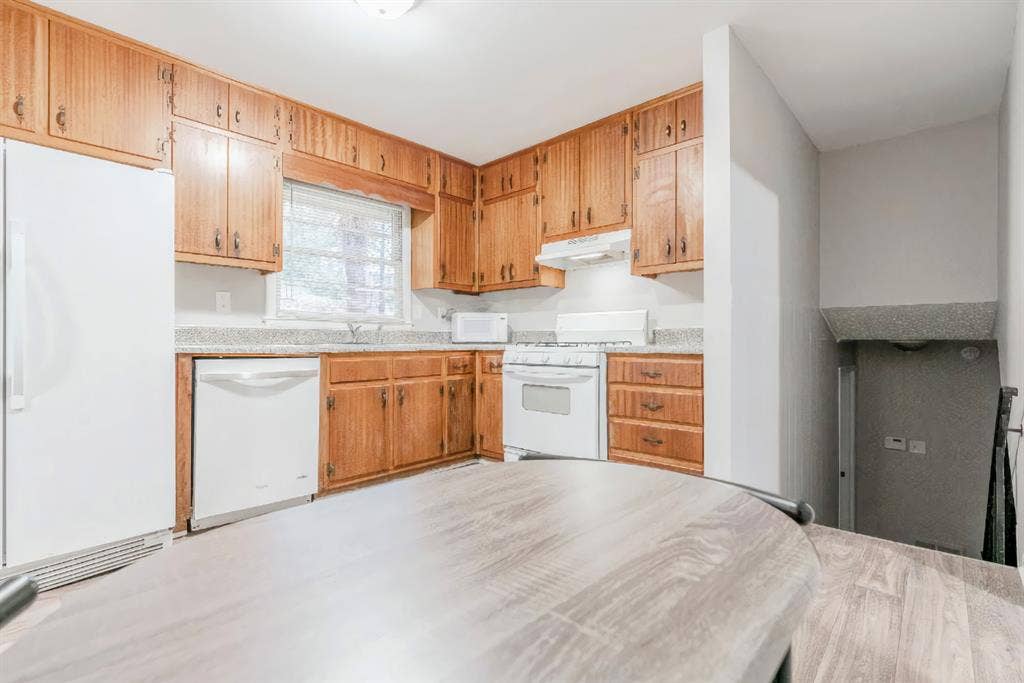 6 BR in Decatur