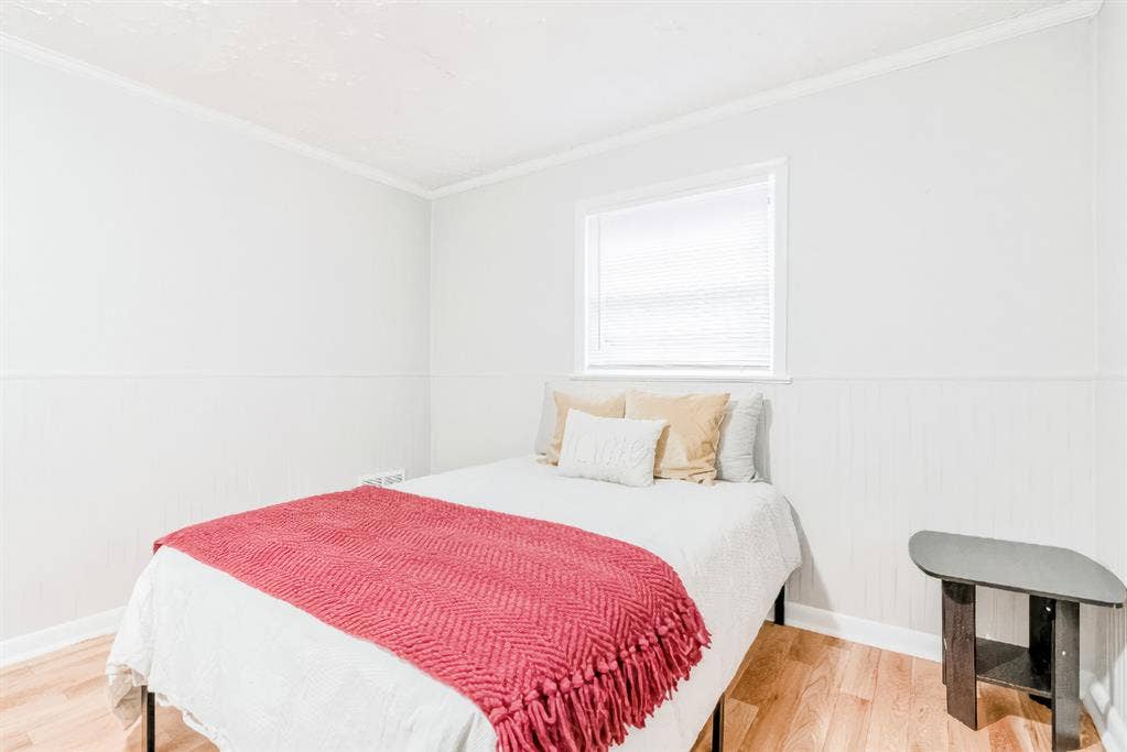 6 BR in Decatur