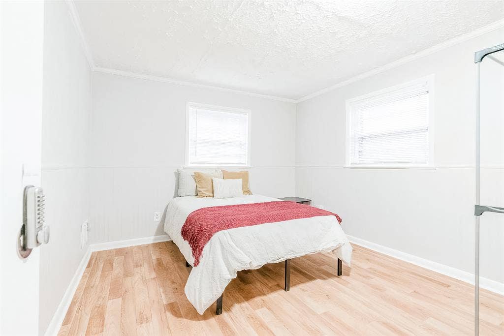 6 BR in Decatur