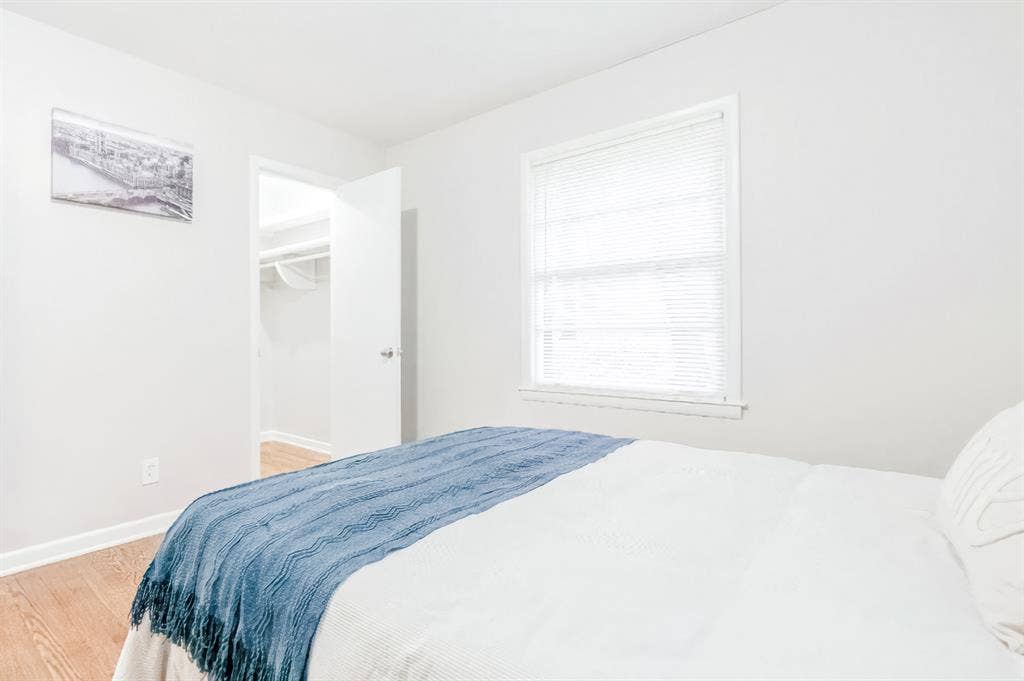 6 BR in Decatur