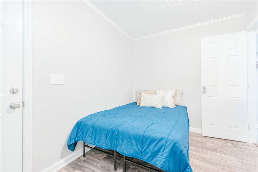 8 BR in Atlanta