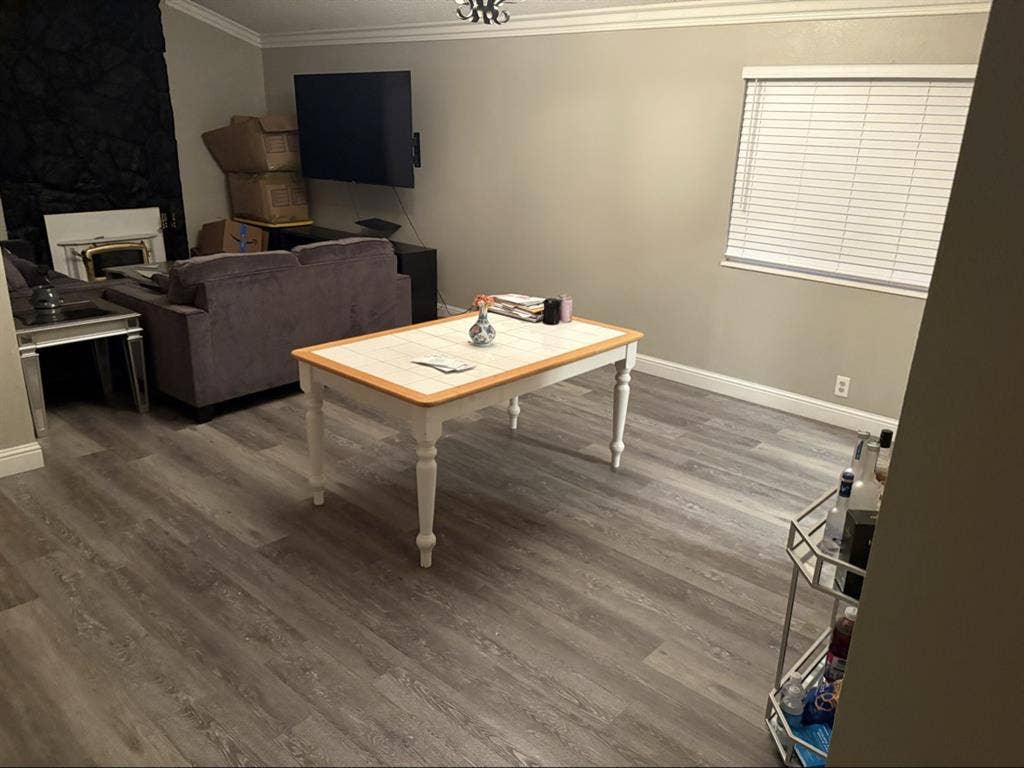 Looking for a female tenant