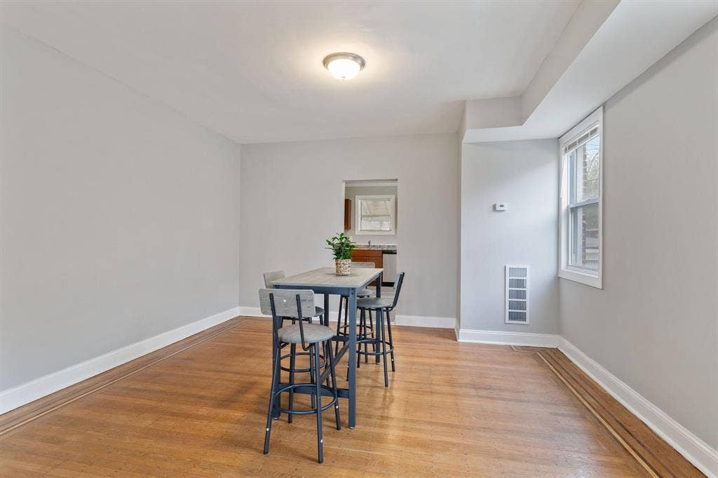 4 BR in Baltimore