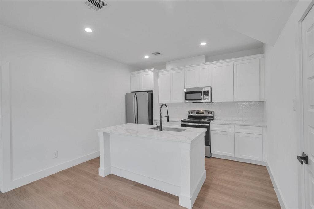 5 BR in Houston