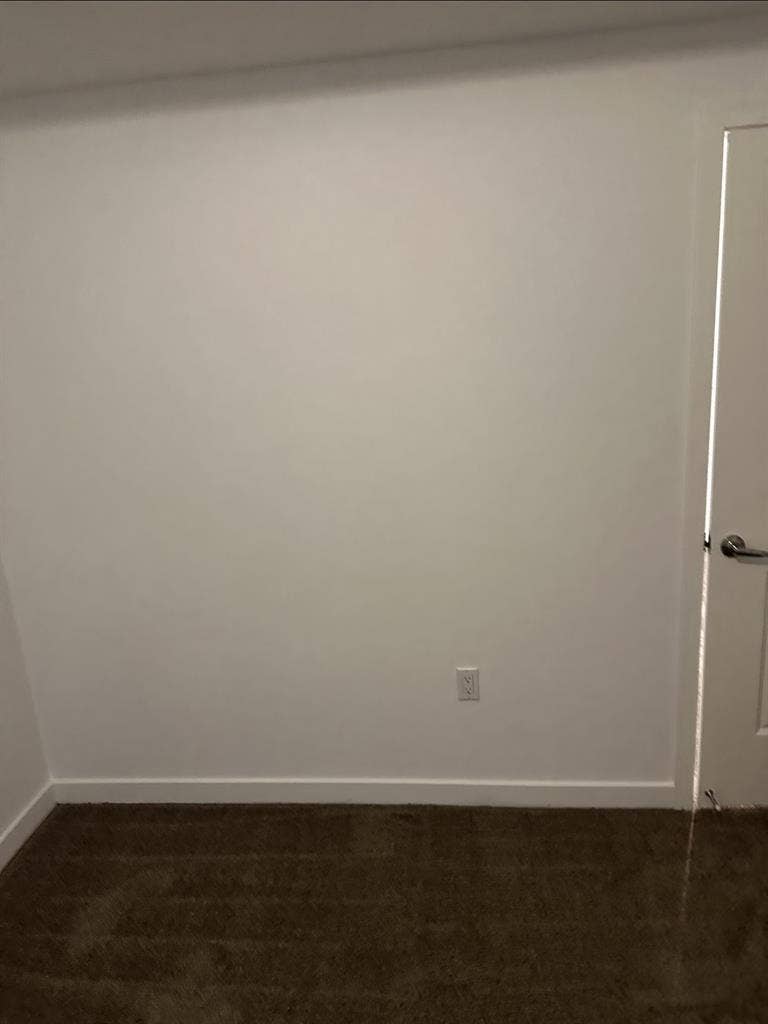 Room for rent near the Collections