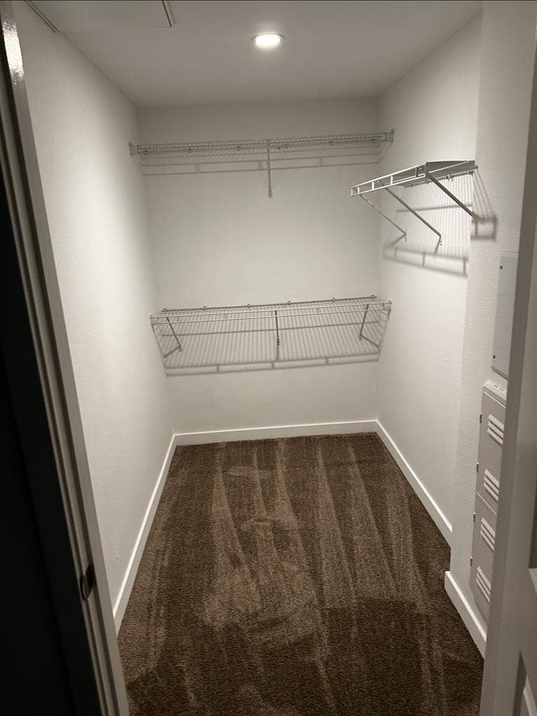 Room for rent near the Collections