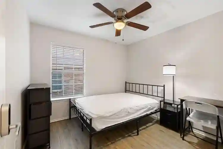 4 BR in Fort Worth
