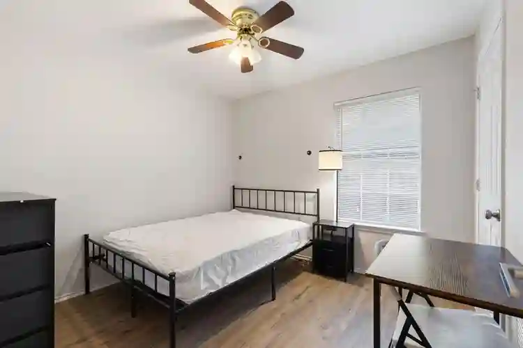 4 BR in Fort Worth