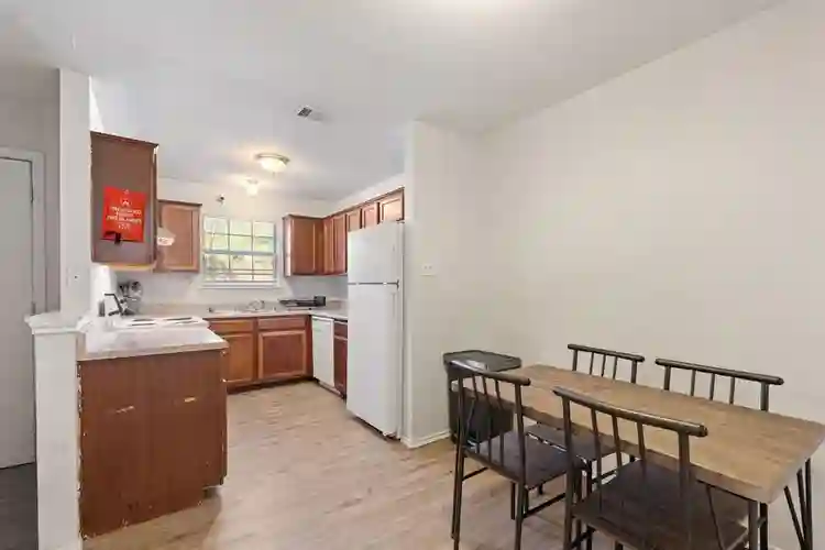 4 BR in Fort Worth