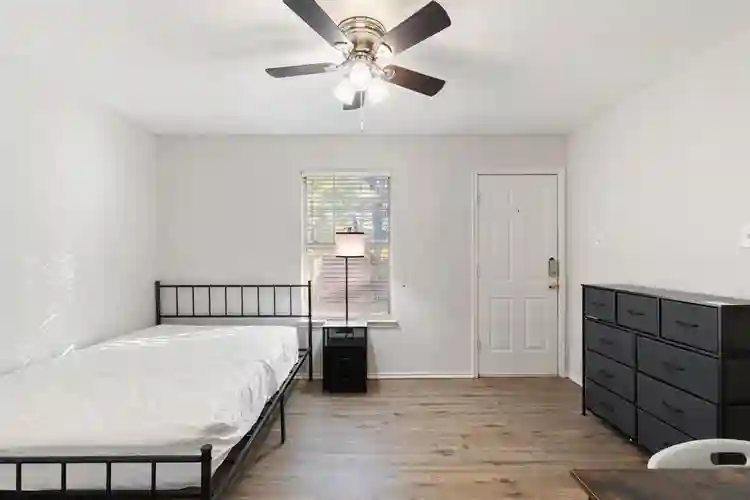 4 BR in Fort Worth